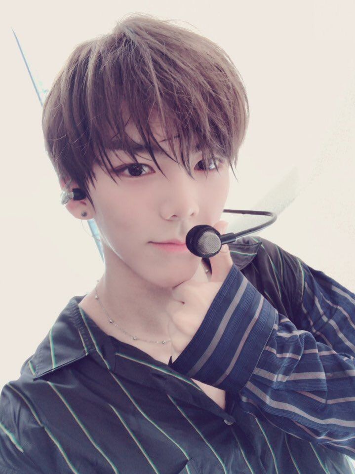 baelinbae's tweet photo. @redorable_ @by_verivery @the_verivery @the_verivery_jp #MINCHAN could be everybody's bf.
#Minchan #WelcomeBackMINCHAN
#베리베리 #VERIVERY #민찬
#MinchanIsBack https://t.co/dnKDfOSeH3