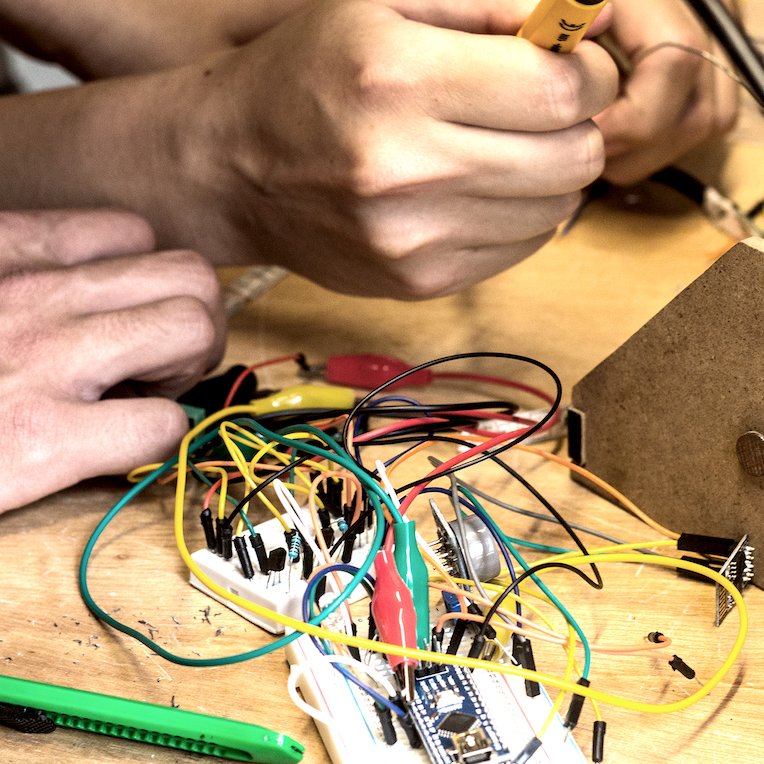 Αποκτήστε ΔΩΡΕΑΝ θεωρητική και πρακτική εκπαίδευση, και μάθετε πώς να γίνετε Ηλεκτρολόγος με την Odyssea ⚡️

+ 40 ώρες εκπαίδευσης στην Ακαδημία μας
+ Πρακτικές ασκήσεις και εμπειρία
+ Πιστοποιητικό παρακολούθησης
Mαθήματα ξεκινούν σύντομα, κάντε εγγραφή! odyssea.com/course/electri…