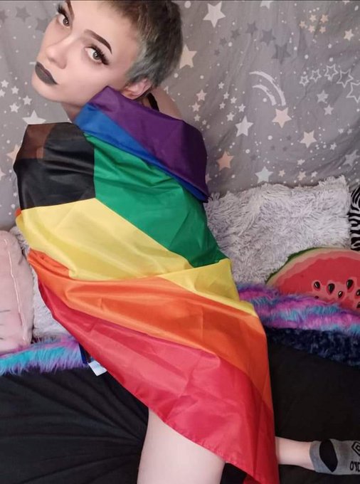 Celebrate pride by tipping a queer sex worker  $jasperskye https://t.co/hKdtWuOPKT<a href="/tag/apclips"class="tags"><span>#apclips</span></a>