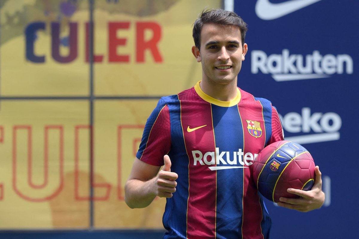 leodeligt's tweet photo. OFFICIAL: Barcelona sign centre back, Eric Garcia from Man city. The former Barcelona La Masia product is back home and he signed for 5 seasons and a release clause of 400 million euros. #WelcomeEric β€οΈπ
π« #SupportLeoMessi https://t.co/XmOOW6QPyP