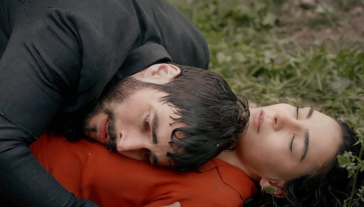 Miran Reyyan'ı kurtarıyor... 

#ReyMir✨