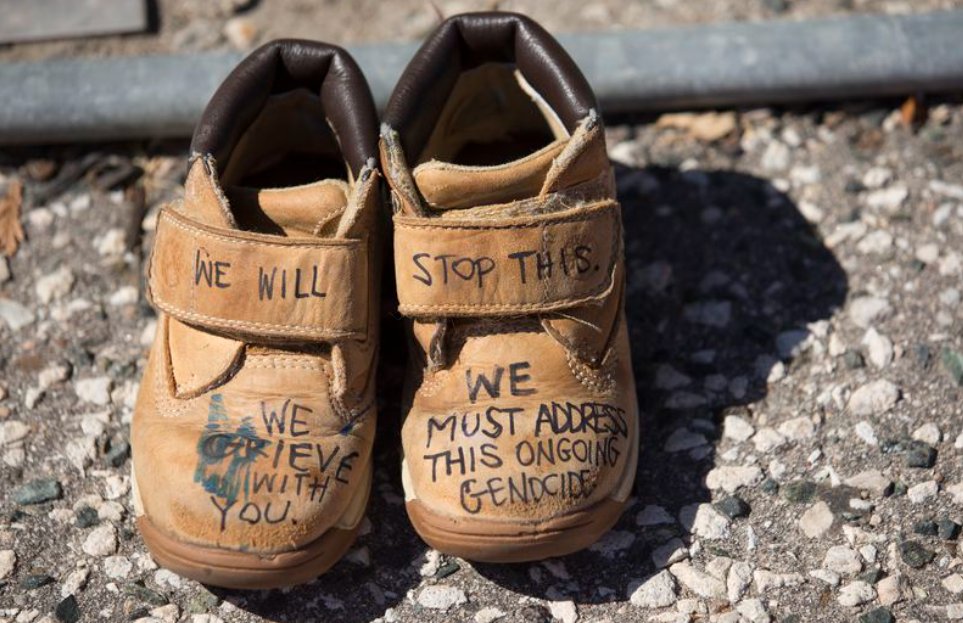 Calls for accountability after remains of 215 children found at former Kamloops residential school. Q+A w/ Gitxsan/Amsiwa journalist <a href="/AngelaSterritt/">Angela Sterritt 📘</a>, and <a href="/cblackst/">Cindy Blackstock</a> of <a href="/fncares/">FNCARES</a> cbc.ca/listen/live-ra… via <a href="/TheCurrentCBC/">The Current on CBC Radio</a> #cdnpoli #EveryChildMatters