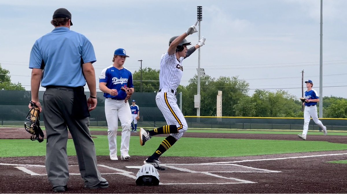 FiveToolTexas's tweet image. Game Stories: Five Tool Texas DFW Kickoff (Monday, May 31)  » fivetool.org/news/game-stor…