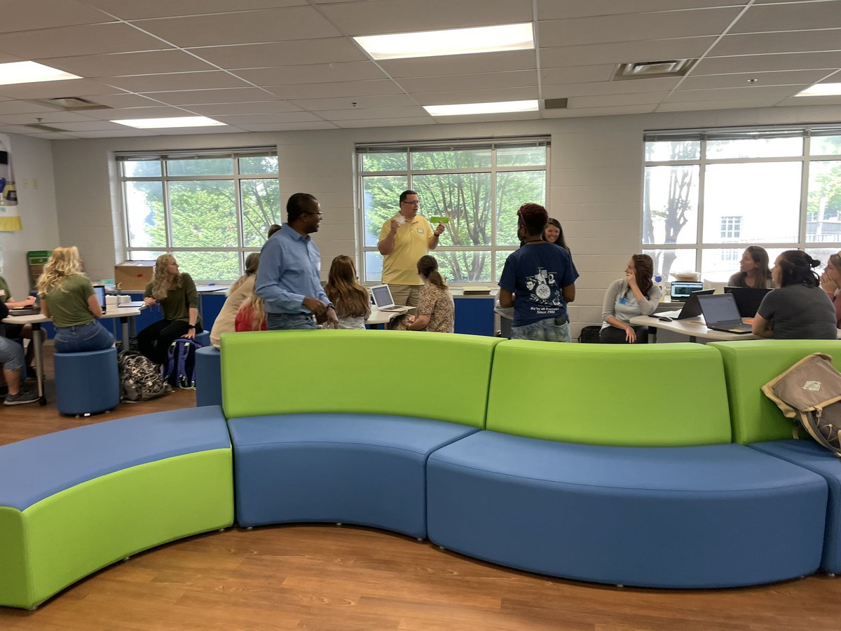 Jessica Holloway tweet media