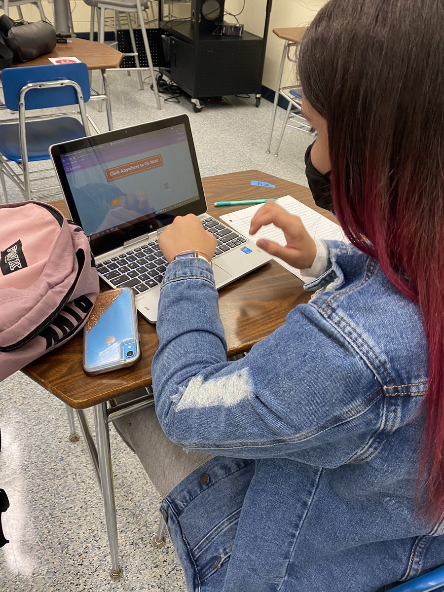 teach_MsTata's tweet photo. My students looooove blooket! Not only are they memorizing components of a sonnet, but they are having fun and being competitive! Thanks Ms. Blue for teaching me this tech tool! @ChesapeakeHS https://t.co/R77how8x07