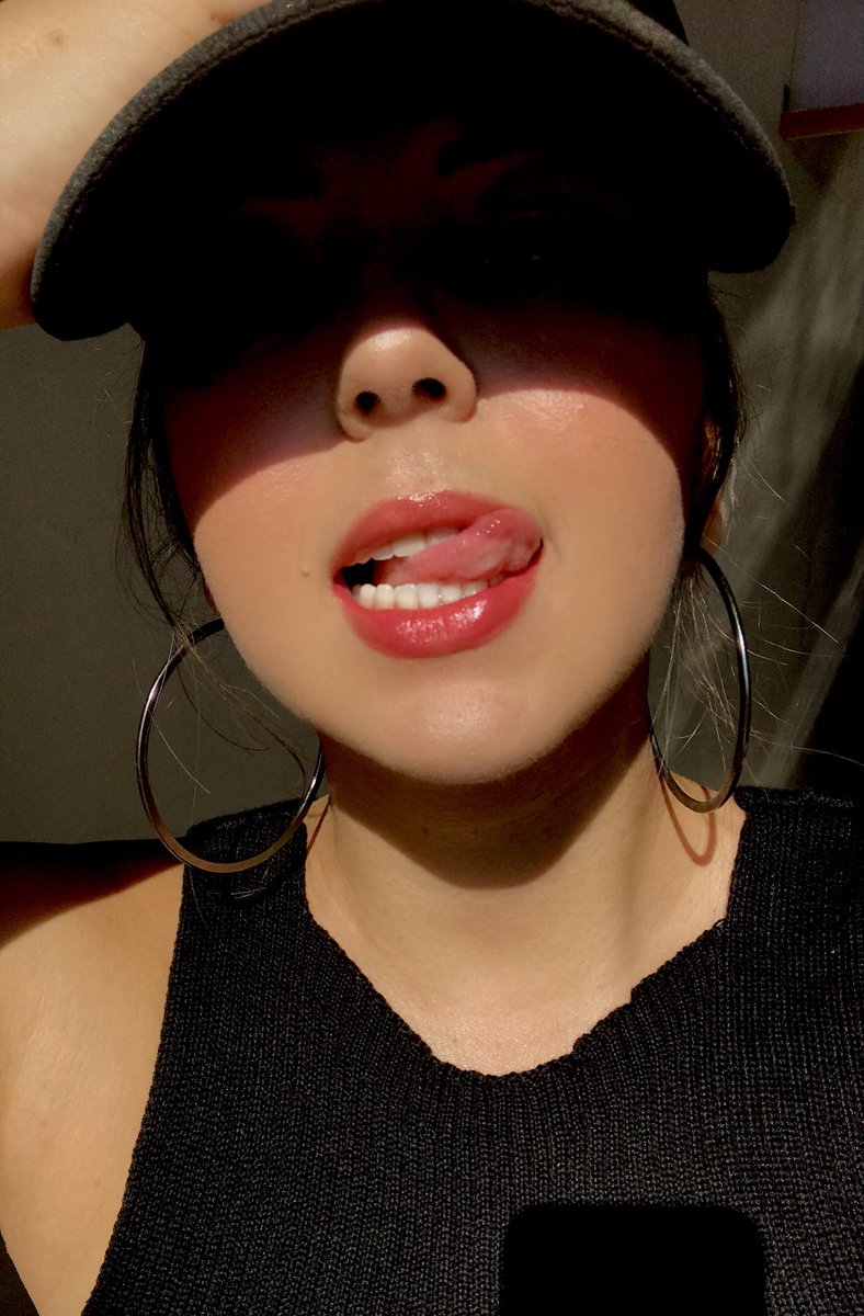 Scott32848774's tweet photo. 💋👄👅 https://t.co/ij9hcMD9hk