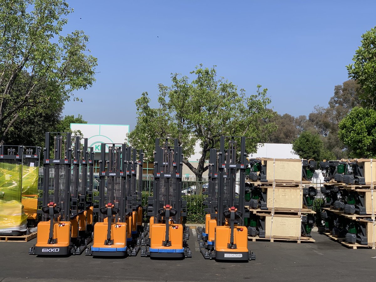 EKKOlifts's tweet photo. 46 units #EB13E, #EPE18LI and #EP15SLI just arrived at our dealer’s site during the long weekend. Join the EKKO dealer network Now 877-232-6517 info@ekkolifts.com https://t.co/WHEJyJileT #EKKOLIFTS #forklifts #electricStacker #LithiumIonWalkiePalletJack #LithiumStraddleStacker https://t.co/v6AQYqT6xg