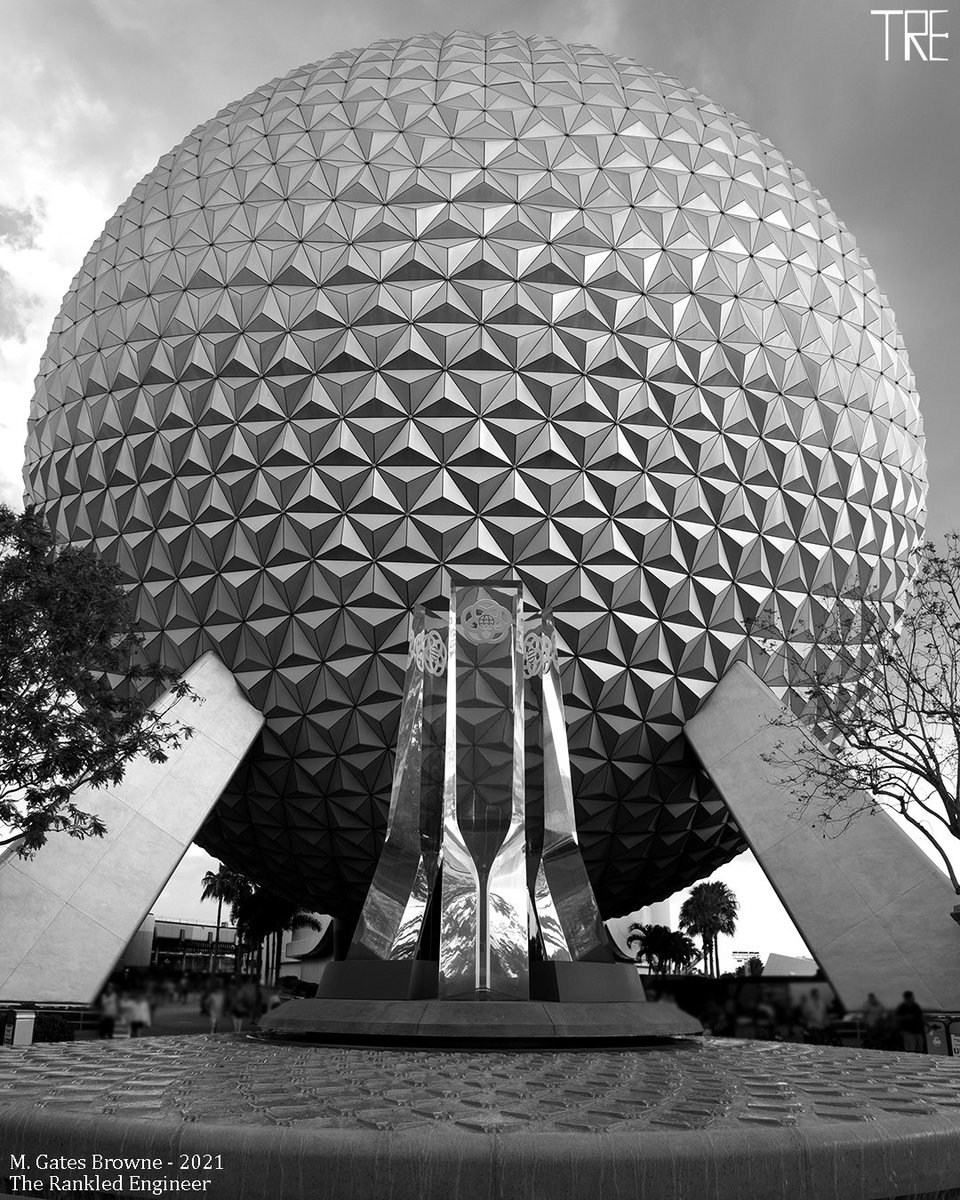 RankledEngineer's tweet image. #spaceshipearth always looks sharp in #blackandwhitephoto using a #polarizingfilter helps make the #pylons crisper and the clouds more defined.

#epcot #epcotcenter #epcotpylons
#therankledengineer #disneyworld #disneyparks #disney #wdw #waltdisneyworld #disneyphotography