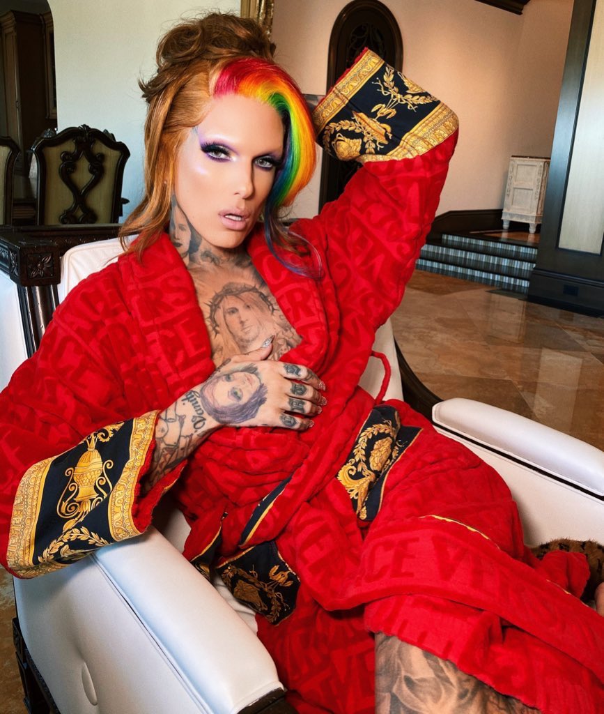 HAPPY PRIDE MONTH!!! 🌈

“Hope will never be silent.” – Harvey Milk