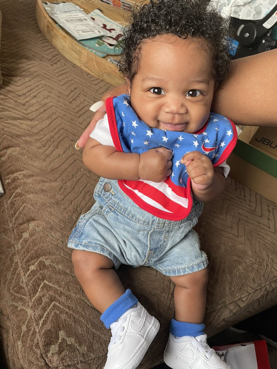 pineappleveee's tweet image. Happy Memorial Day🇺🇸💙 meant to post yesterday