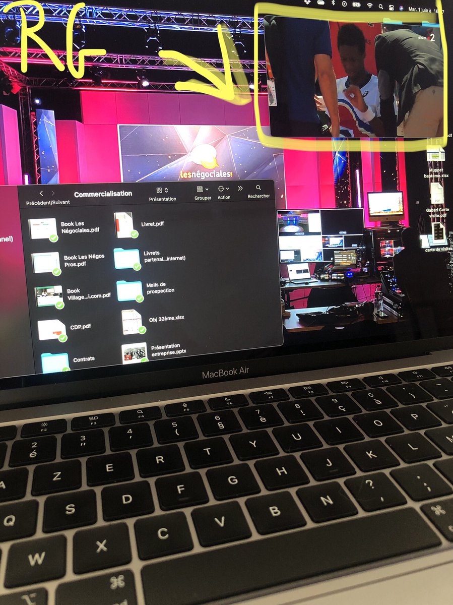 Quand tu essayes de bosser pendant ⁦<a href="/rolandgarros/">Roland-Garros</a>⁩ sur ⁦<a href="/francetvsport/">francetvsport</a>⁩ ... c’est pas gagné !!🎾
#rolandgarros #tennis #été