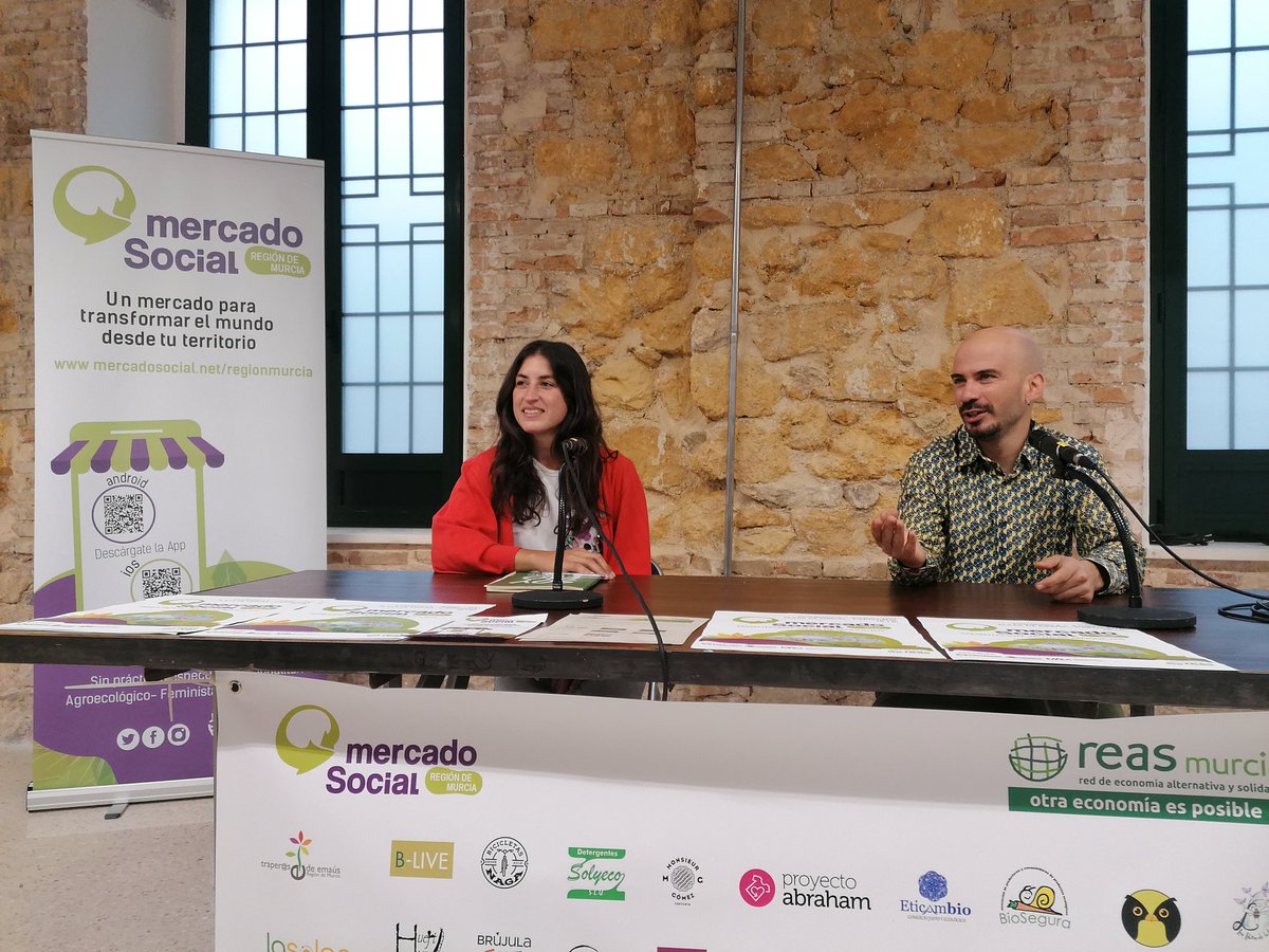 reasmurcia's tweet photo. Hoy hemos presentado ante los medios el #MercadoSocial de la Región de Murcia. Un espacio de productores de la #EconomíaSolidaria y consumidores donde hacer economía y cuidar del entorno.
📱 Descárgate la App y descubre los servicios y productos 👇 https://t.co/pw5QbbVczj https://t.co/EkN7VycRXB