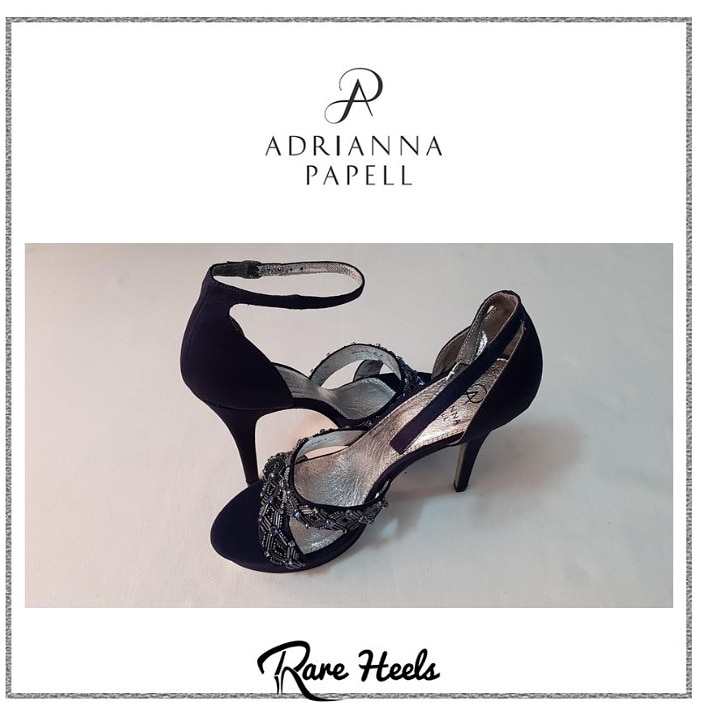 rareheels's tweet photo. 👠The details of these shoes✨💥💥Navy Blue Adrianna Papell Sandals 
👠Available in size 9.5/40.5
Address in our bio
📞08033061107
08142129880 (WhatsApp only)
🎁 Nation wide delivery
_ ⠀
.
Follow @rareheels
. 
P.S 😷 up
.
#rareheels #lagos #lekki #abuja #shoeblog https://t.co/It7ihzK0fc