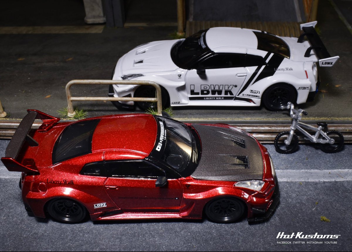 HotKustoms's tweet photo. ⚪️ or 🔴? LBWK 35GT-RR?
#minigt64 #lbwk #lbworks #libertywalk #nissan35gtrr #toyeast #nissangtr @MINIGT64 https://t.co/TbqHYhcNOz