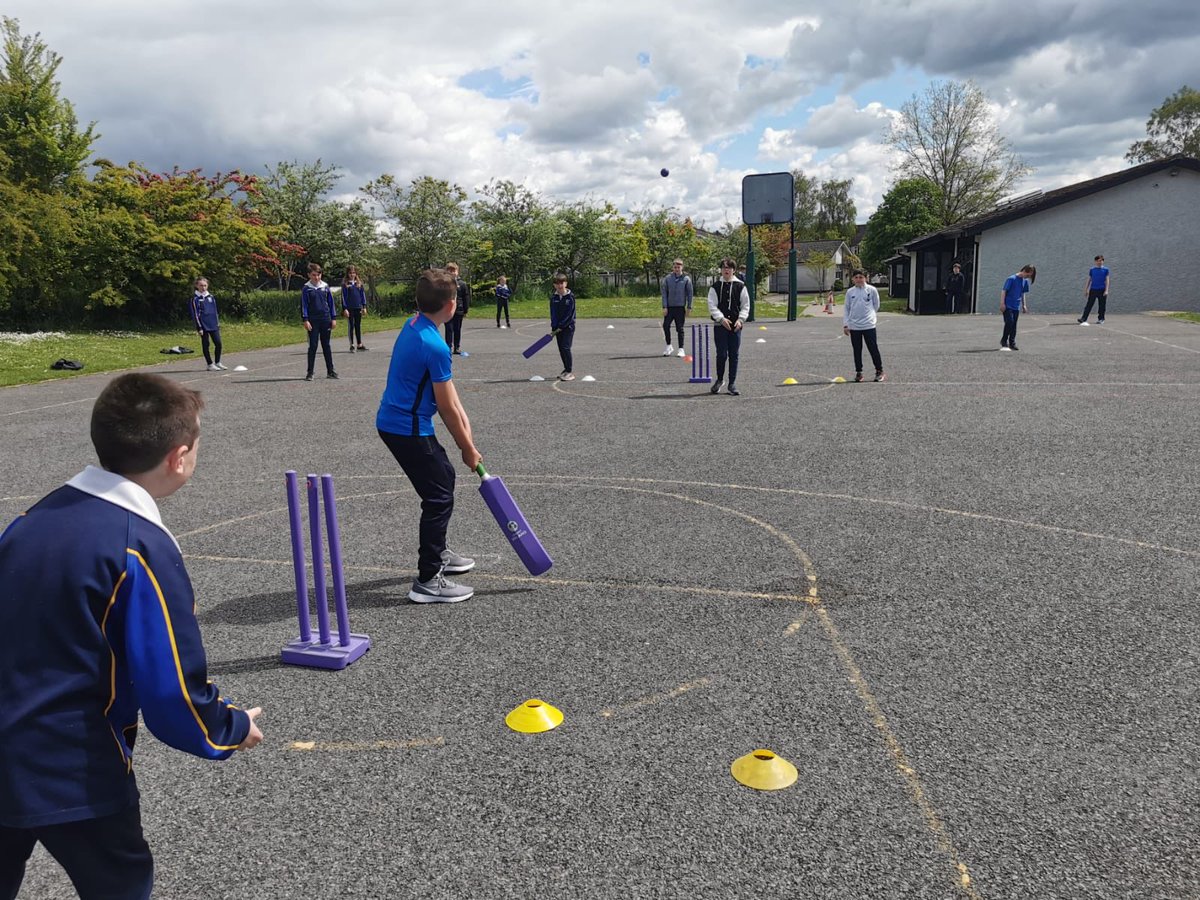 ScoilIde's tweet photo. 5th and 6th classes really enjoying their cricket games over the last few weeks. Many thanks to @LimerickCricket for their training and support. https://t.co/Om7rYlAED5