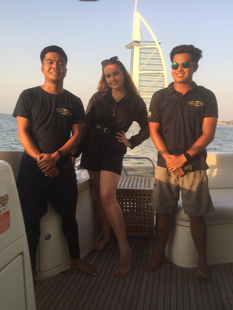 lsbcharter's tweet photo. Welcome Aboard! 
Book your relaxing journey on a yacht ⚓
We are here to serve you! 🚤🚤🚤
📲 Book now +971 56 577 14 66
#dubai #visitdubai #mydubai #uae #dubailife #dubailifestyle #dubaimarina #yachts #dubaiyachts #charter #vacation #travel #dubaitravel #luxurytravel https://t.co/UfHE9n7qaa