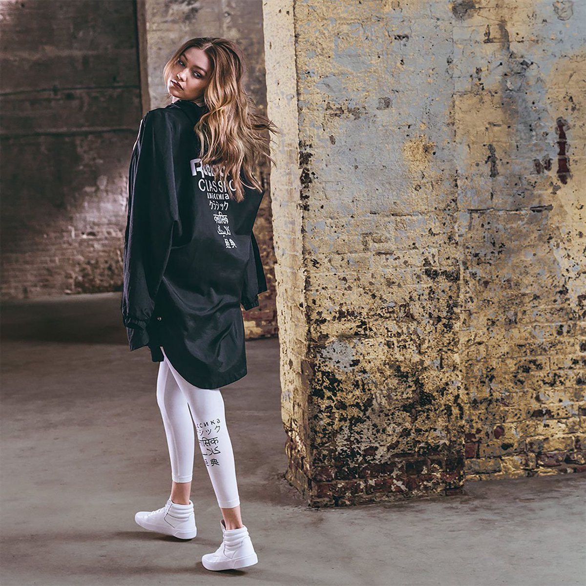 archivesgigi's tweet photo. Gigi Hadid for Reebok’s #FreestyleHiNova https://t.co/JttOKAnWXJ