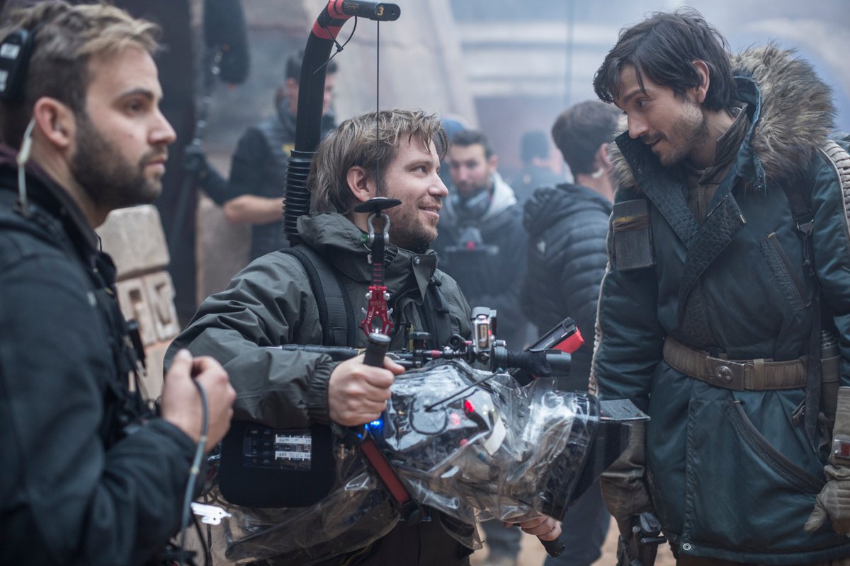 4K Star Wars Shots tweet media