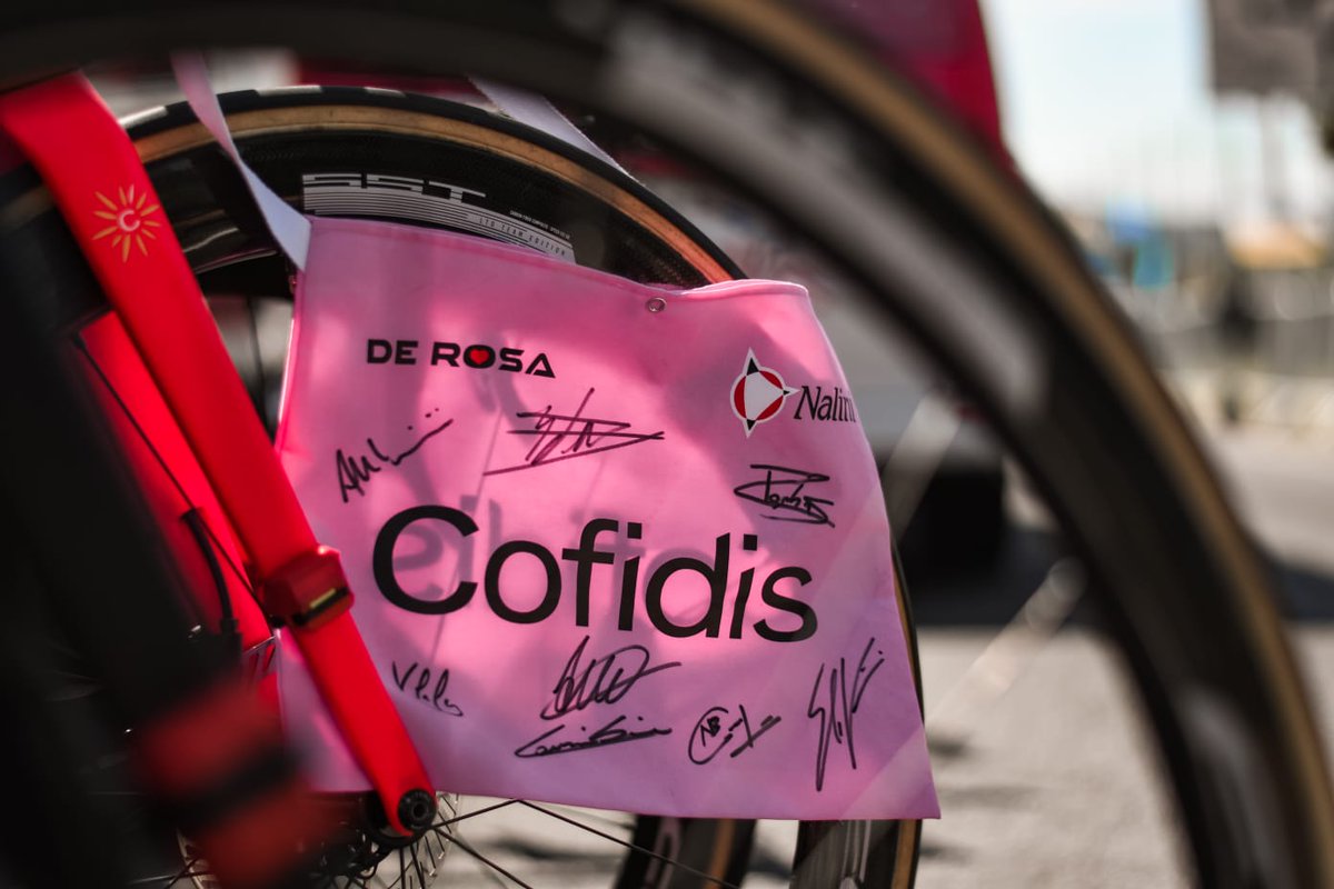 Et si vous tentiez de gagner l'une des 3⃣ musettes dédicacée par nos coureurs du #Giro 🇮🇹 ? 

Pour cela, rien de plus simple, il suffit d'un petit RT et de suivre notre compte Twitter 🔂

Prêts ? Tirage au sort demain soir !

#CofidisMyTeam