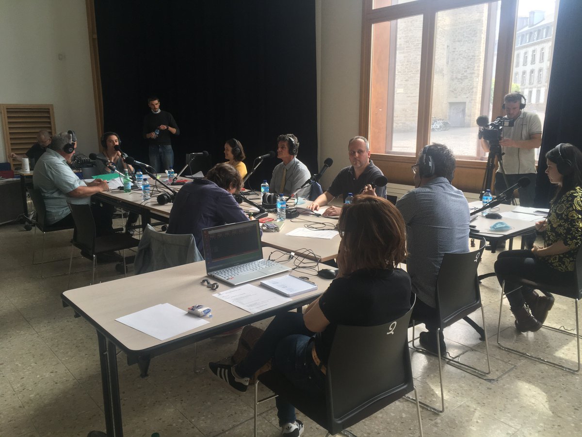 Kendiviz an dilennadegoù #Rannvro2021 o komañs !

War-eeun war gwagennoù radioioù rouedad #RadioBreizh 

@RADIOKERNE @RKBradio <a href="/RBroGwened/">Radio Bro Gwened</a> <a href="/RadioNaoned/">Radio Naoned</a> #ArvorigFM