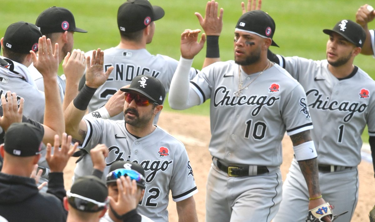 670 The Score We Have Craigcalcaterra Joining Bernsteinrahimi To Talk Cubs White Sox And Mlb Storylines Twitch T Co Wwpfhvmqbr Tune In T Co 6pc174bhjj T Co Woxb1vbips