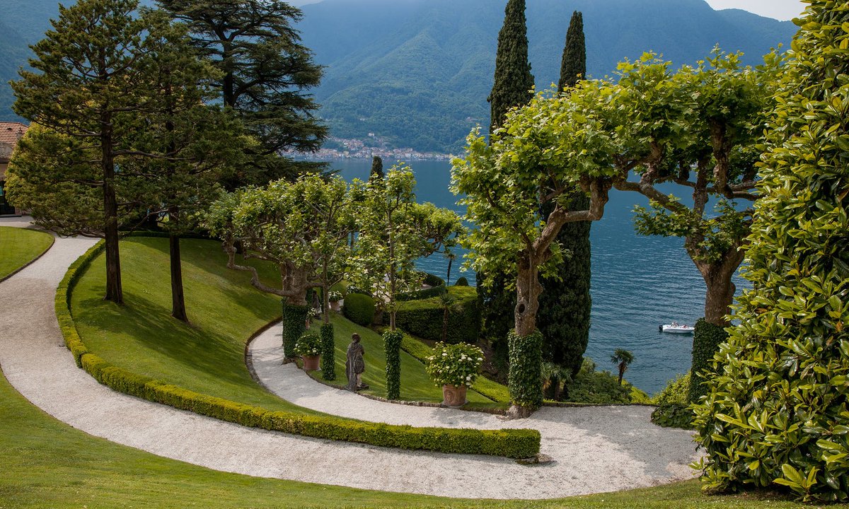 Fondoambiente's tweet photo. Questo weekend ti diamo "Appuntamento in giardino".
Il 5 e 6 giugno vieni a goderti la bellezza dei nostri parchi e giardini.
L’evento, promosso da APGI @parchigiardini d'Italia, coinvolge 11 #BeniFAI con altrettanti eventi a tema verde. Scopri di più su: https://t.co/j4RMUgP9N5 https://t.co/QwHtokN2eq