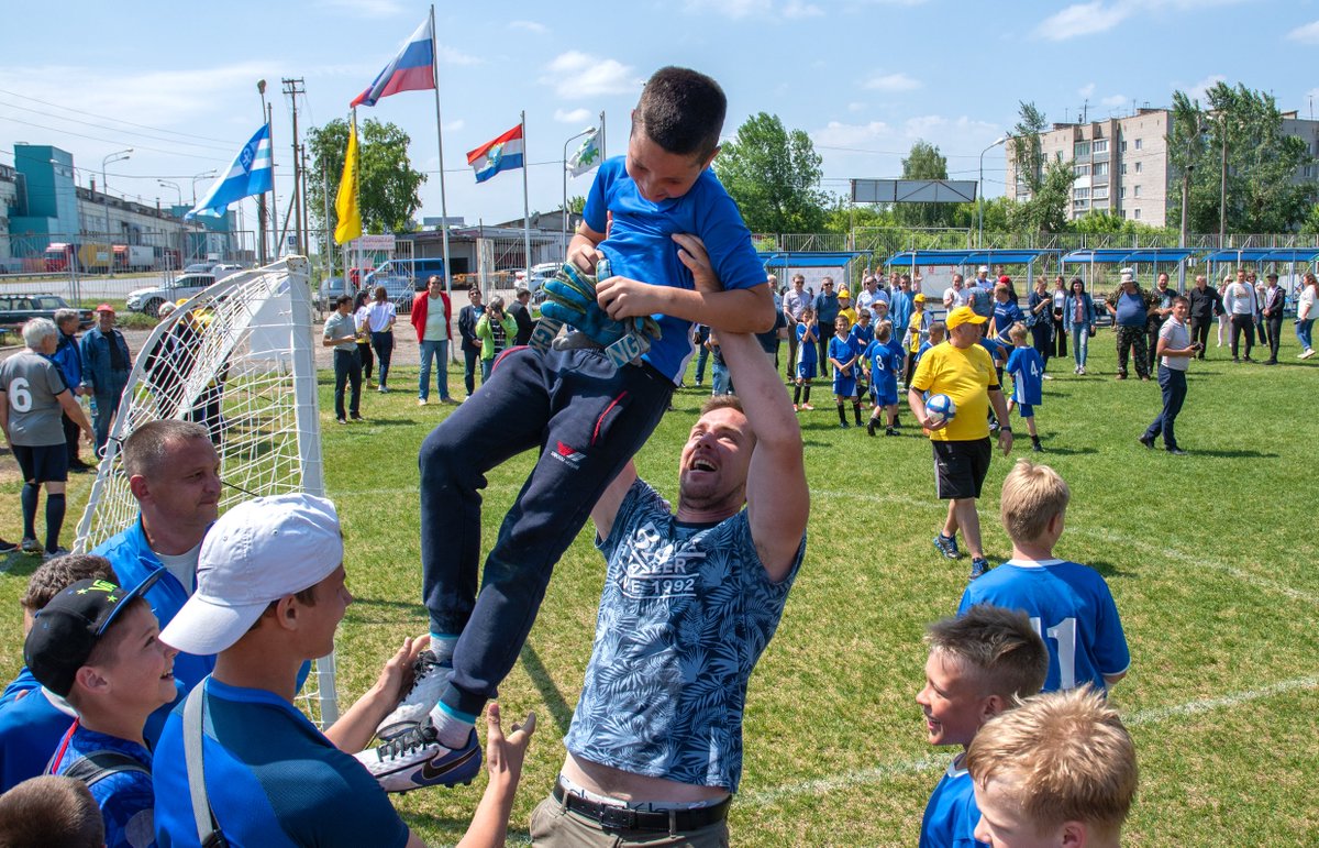 stroyfarphor's tweet photo. ⚽Победителем VII турнира по мини-футболу на Кубок завода "Самарский Стройфарфор" стала футбольная команда из Смышляевки.

Подробности https://t.co/sna2mofp0t https://t.co/vcFNxy75xH