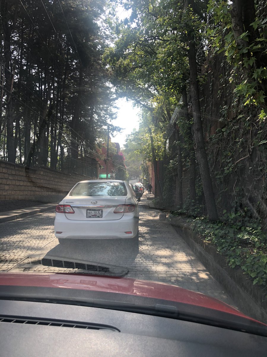 mario_teranu's tweet photo. Increíble la ruta para llegar a la universidad de la policía a vacunarse de colinas del sur hacen casi 2 horas de camino https://t.co/VCFZcVDeXn