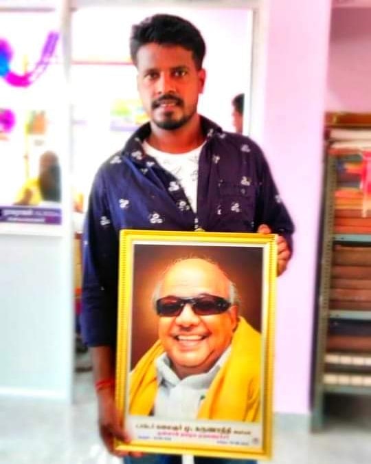 EswarTvs's tweet photo. #Happy #Birthday98 to #godfather of #TamilNadu #Dr.#kalaignar who played a five times #CM role in our #TamilNadu😘🇮🇳💐🚓✈♠♥
@Subramanian_ma @TThenarasu @mkstalin @KN_NEHRU @arivalayam @TUdhayasuriyan @Udhaystalin @DMK_Chennai @dmk_youthwing @DMKThanjavur @KanimozhiDMK https://t.co/z4aVlUUP78