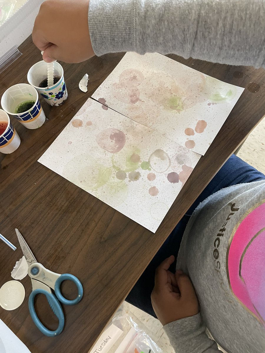 L_Rod1127's tweet photo. Paper mache and bubble art for Art Day! 2 more days until summer break! @NISDFranklinES @NISD https://t.co/LWKrIDtKJa