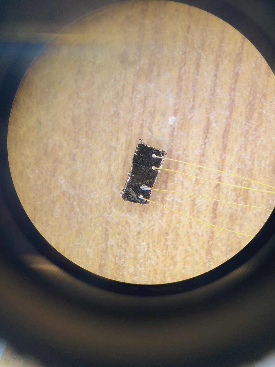 CatherineWitte3's tweet photo. lenght crystal: 2,5 mm. and 4 nice contacts, -at least I think. anybody thinks otherwise? ;-)
btw: always happy for input #proud #crytstalgrower https://t.co/2bJX2TvV2k