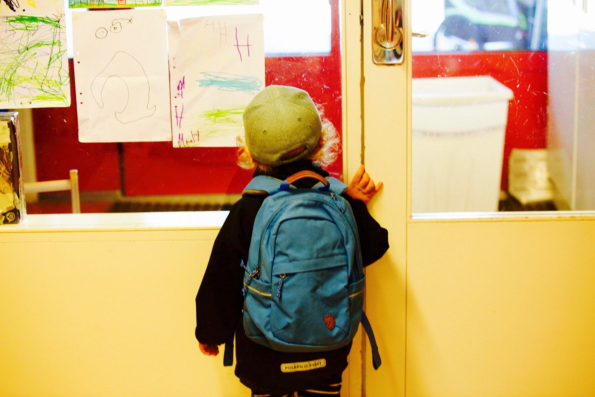 DMusikrat's tweet photo. Heute ist #InternationalerKindertag 🎈 Die sinkenden Inzidenzzahlen machen langsame Öffnungen der Schulen endlich wieder möglich und somit wächst auch die Chance für Kinder, wieder am Musikunterricht teilzunehmen. Jetzt muss es wieder heißen #MehrMusikInDerSchule! https://t.co/tUyyjueXg2