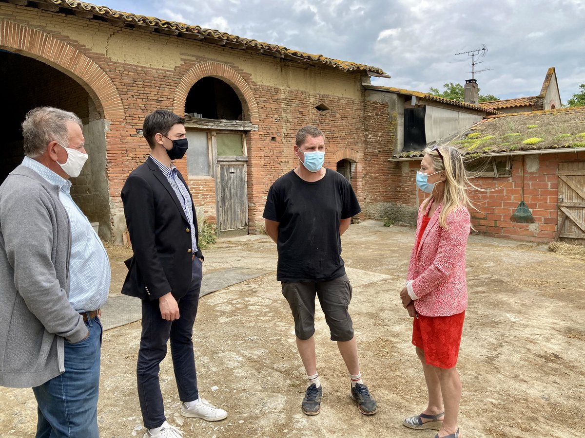 JulienAbbas's tweet photo. Carole Fabre et moi nous sommes rendus à #Rebigue, aux côtés du maire, chez un éleveur et producteur de lait.

Les #agriculteurs et les éleveurs locaux font partie de notre #patrimoine commun. Il est de notre devoir de leur apporter notre soutien. 🤝

#departementales2021 https://t.co/UEh1uGAzwU