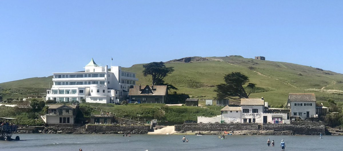 mikeharding26's tweet photo. Had a lovely time today at #BurghIsland the sea tractor was fully booked with wedding guests going to the hotel so we waded across hoping for lunch at the #PilchardInn but they were closed 🤨 anyway the sun was shining, the views fantastic, we had a laugh and a great time 😎☀️ https://t.co/A2JftKYMvw