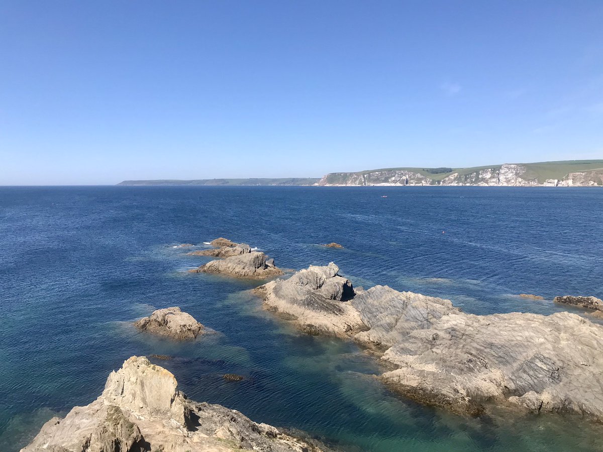 mikeharding26's tweet photo. Had a lovely time today at #BurghIsland the sea tractor was fully booked with wedding guests going to the hotel so we waded across hoping for lunch at the #PilchardInn but they were closed 🤨 anyway the sun was shining, the views fantastic, we had a laugh and a great time 😎☀️ https://t.co/A2JftKYMvw