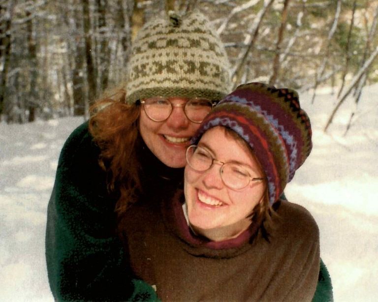 FBIMostWanted's tweet photo. The #FBI seeks info on homicides of Julianne Williams &amp; Laura Winans, whose bodies were found June 1, 1996, at their campsite near Skyland Resort, Shenandoah Nat'l Park, VA. They were hiking with "Taj", a golden retriever found near Whiteoak Canyon Trail: https://t.co/piGXqLygOK https://t.co/pWuU3VZ5mu