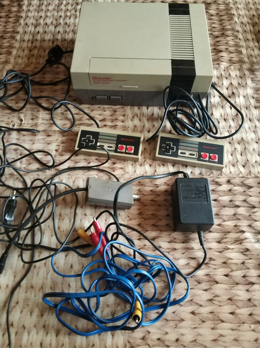 Retro NES Club tweet media