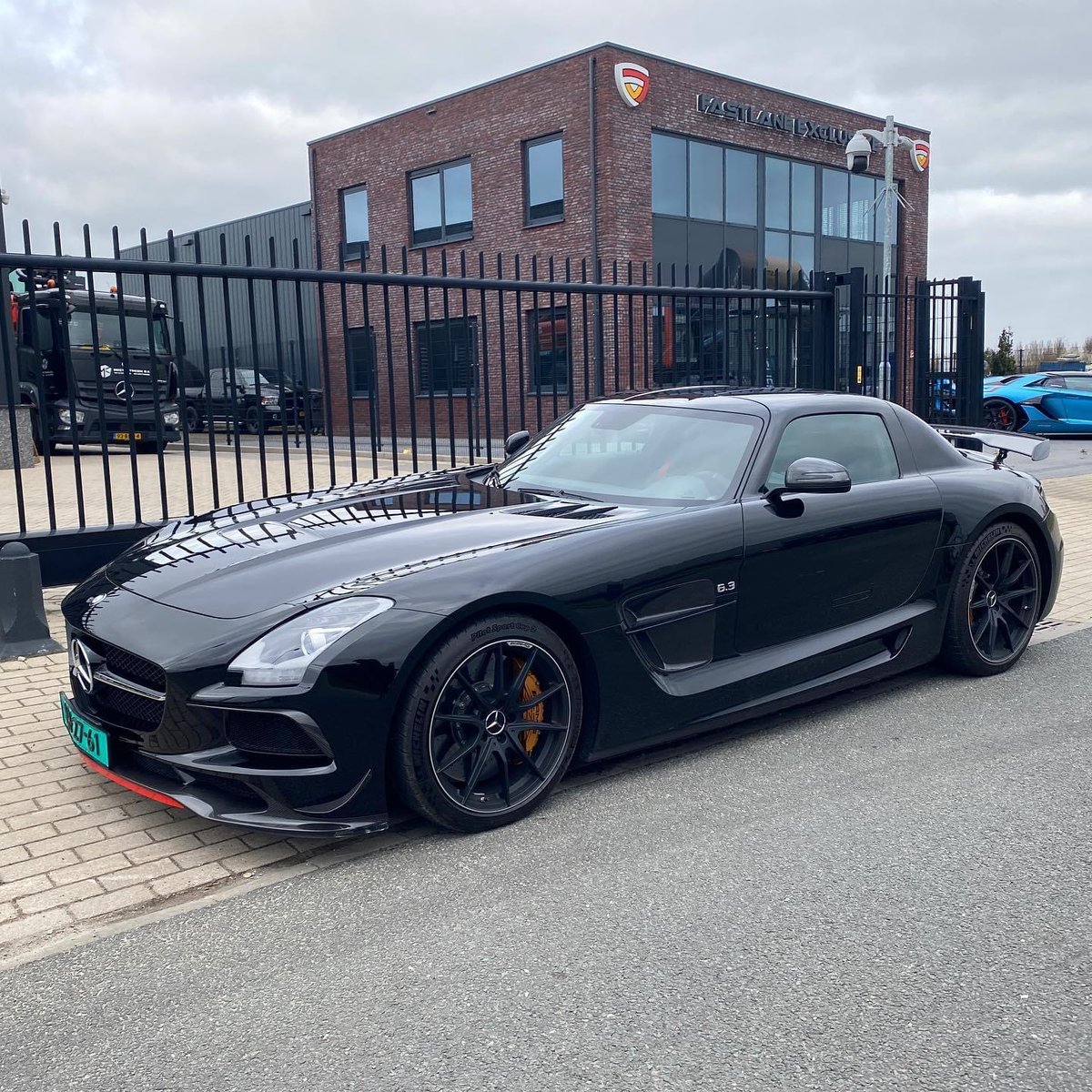 The amazing Mercedes-Benz SLS AMG Black Series 🤤 Video now online! 🎥 #mercedesbenz #mercedesbenzslsamg #slsamg #slsamgblackseries #mercedesbenzslsamgblackseries #amg