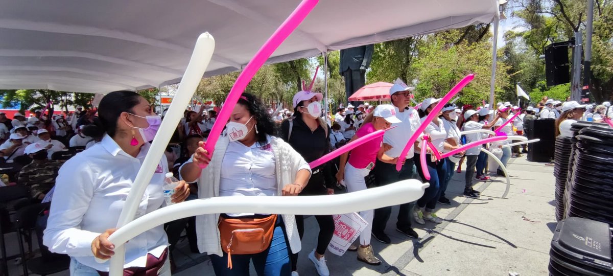 DrMachad1's tweet photo. El #PartidoELIGE es la fuerza de #México, estamos listos para cumplir con nuestra labor de apoyar al ciudadano con estrategias bien planeadas. 
Para todo el #DistritoXVIII de mi querido #ÁlvaroObregón habrá un mejor futuro sin corrupción e injusticia. https://t.co/gBqrThuO0S