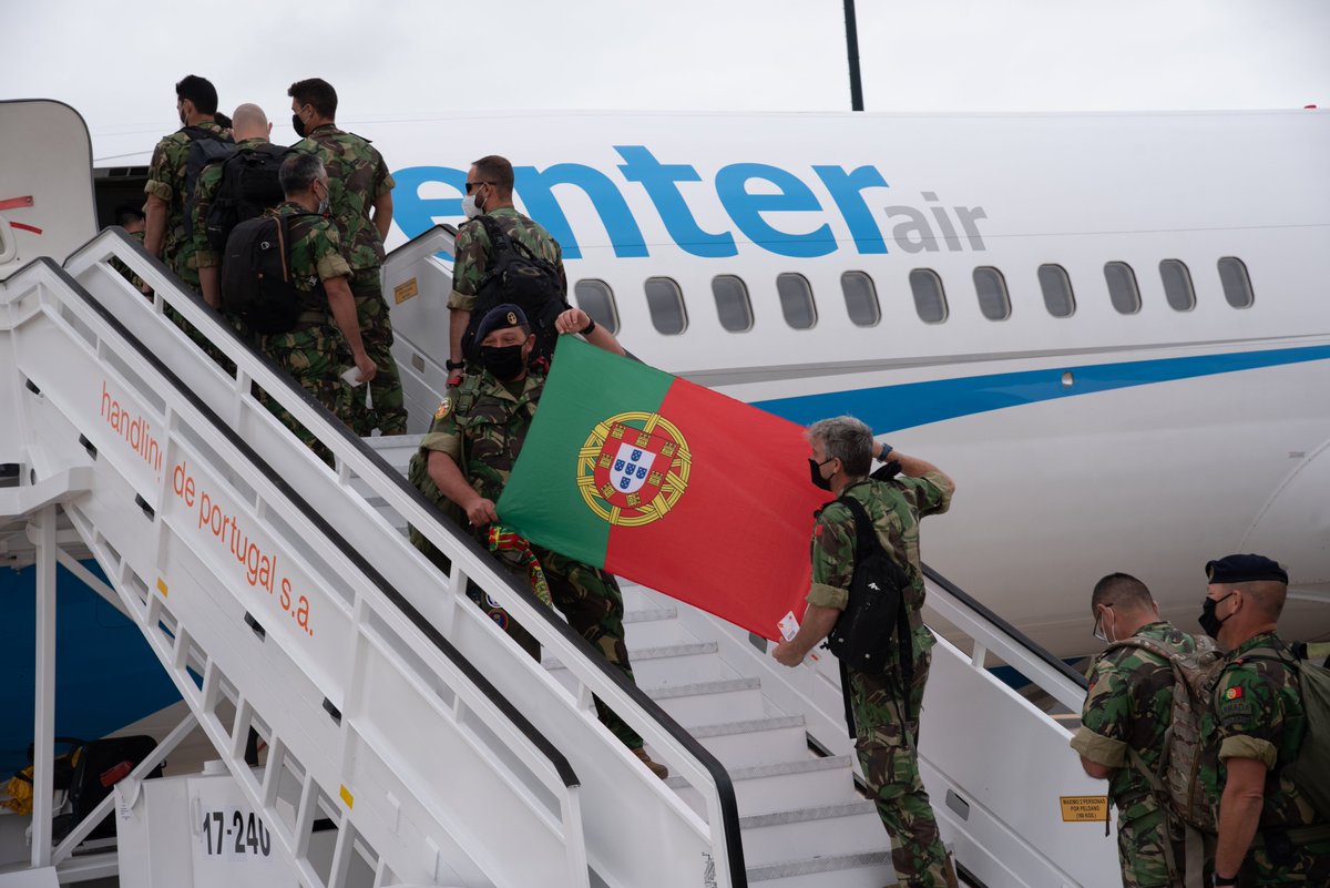 MarinhaPT's tweet photo. Força de Fuzileiros partiu esta manhã para missão de três meses na Lituânia
Mais informação em https://t.co/LTGevzNN4A https://t.co/jsB5lWZA7c