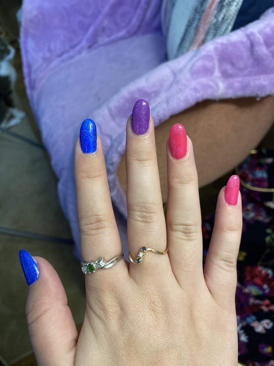 JordanZapf's tweet photo. Happy pride month! Being able to express myself through my nails has been so much fun. Now to show my pride and who I am is so meaningful to me and it makes me so happy! These are my favorite ones yet! #PrideMonth2021 #pride #bi https://t.co/aSaXMCGpKK