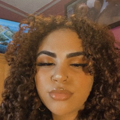 Yafavredhead's tweet photo. #NewProfilePic https://t.co/1RF0VWMZU0
