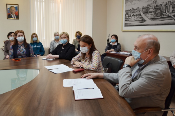 Спортивные площадки на школьных территориях Иванова будут открыты по графику ivteleradio.ru/news/2021/06/0…