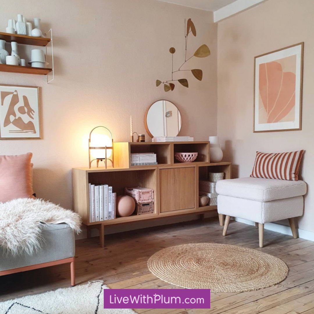 Loving this gorgeous living space in @wunderblumen’s apartment 😍

SHARE &amp; SAVE for later 💜 

👉Follow us <a href="/LiveWithPlum/">livewithplum</a> for more interior inspiration and check out all of our FREE home buying and renting resources at the link in bio!