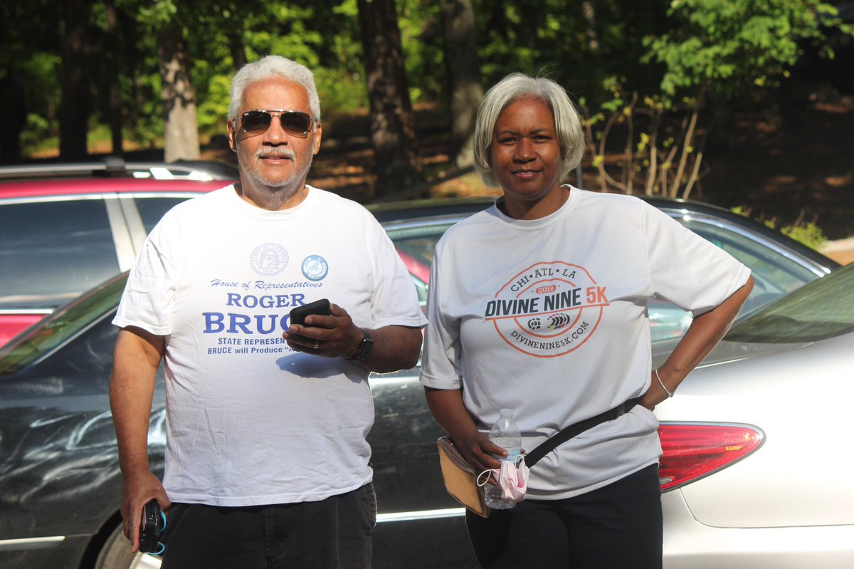 JohnLSanders6's tweet image. We all exercised today!! State Representative @RepRogerBruce61 @rowel70  Trina A. Ko and  Legislative Liaison￼ Phil Lunney, I’m tired!
#GaDistrict61 #TheExecutiveAide 
#SweetWaterStatePark