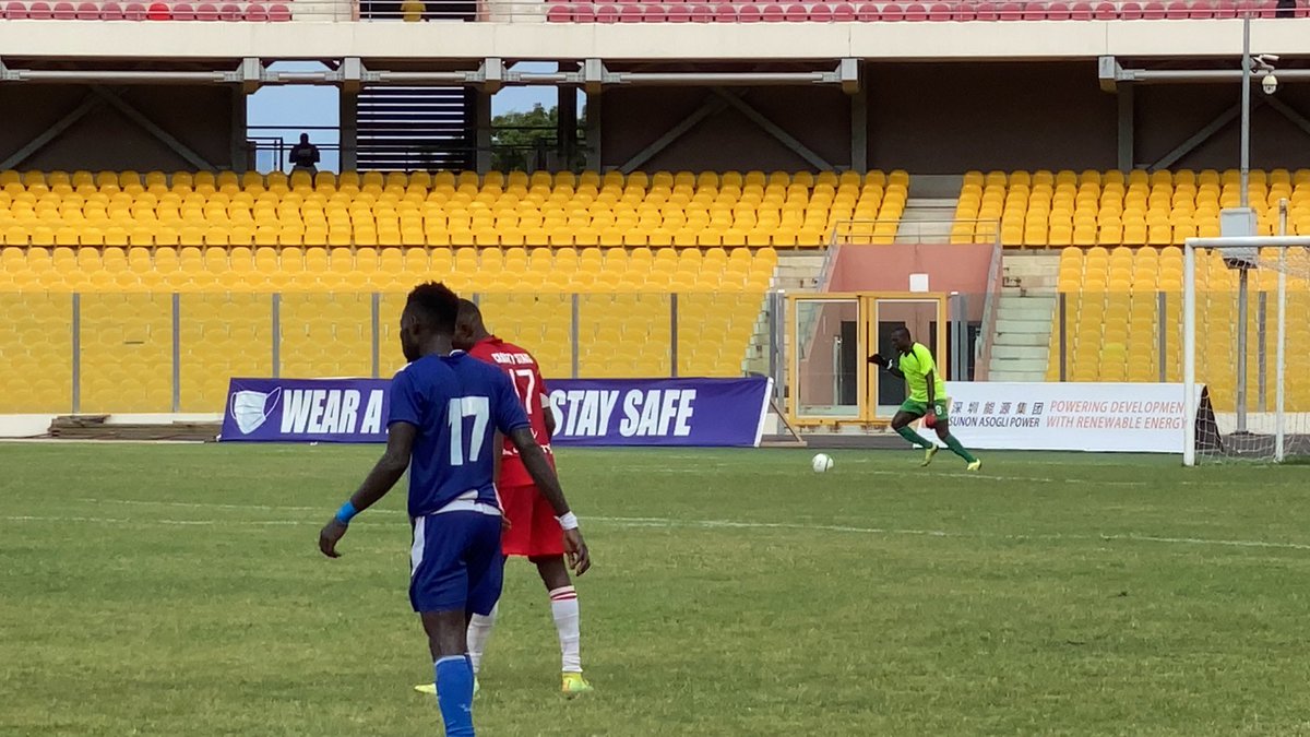 CharityStarsfc's tweet photo. 1st half Ended: Mawuli Wayo shot on target! But Still 1️⃣-0️⃣#charitystarsfc #charitystarsfc2021
#chastafans #welipsdotcom #MTNFaCup #matchday #matchday2021
#charitystarsvsolympics https://t.co/aKbglzswXG