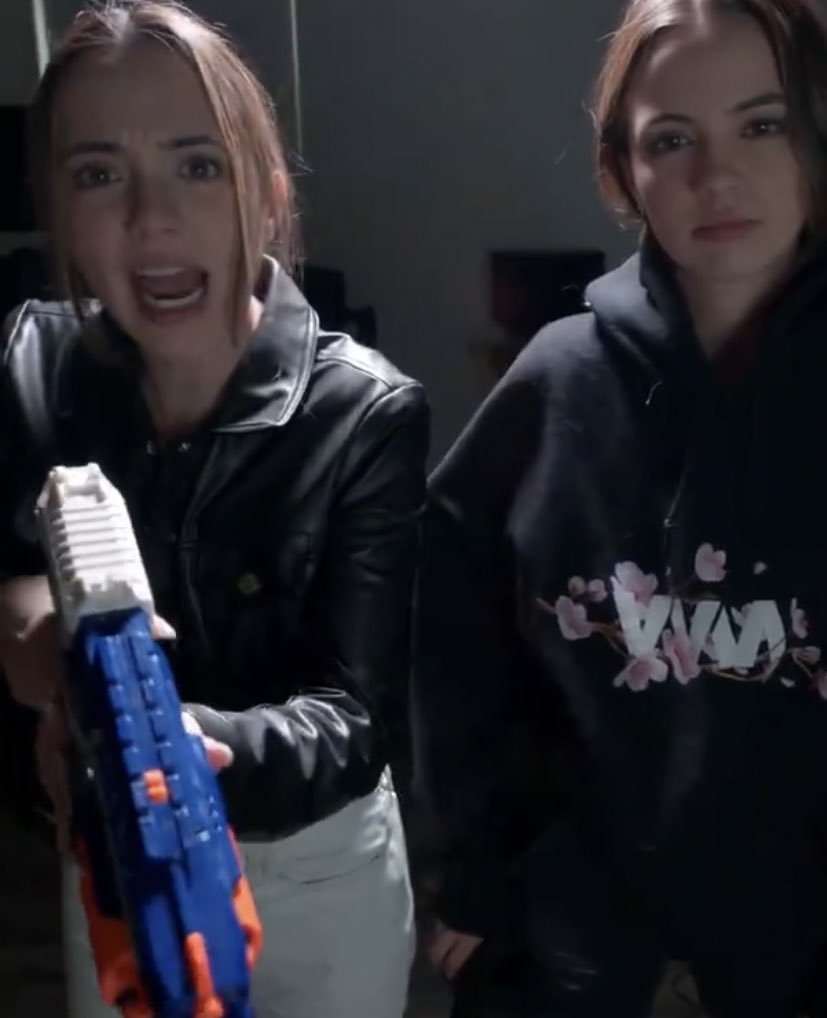 ThailaDayton's tweet photo. I loved it, always bringing the fun and laughter 🤣 you both work incredibly hard to bring us amazing content. Thank you always 💜@veronicamerrell @VanessaMerrell 💖 #MTfollow plz https://t.co/pkLHA1042F