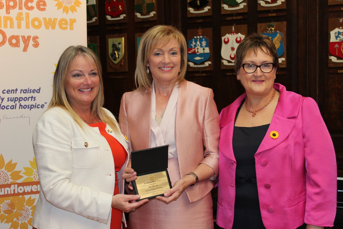 Hospice Sunflower Days is celebrating its 31st Anniversary. We celebrate fantastic ‘Hospice Heroes’ at an annual awards ceremony, but due to Covid-19 we were unable to host the much-loved event for the 2nd year in a row. We thank all our wonderful volunteers for  your support.