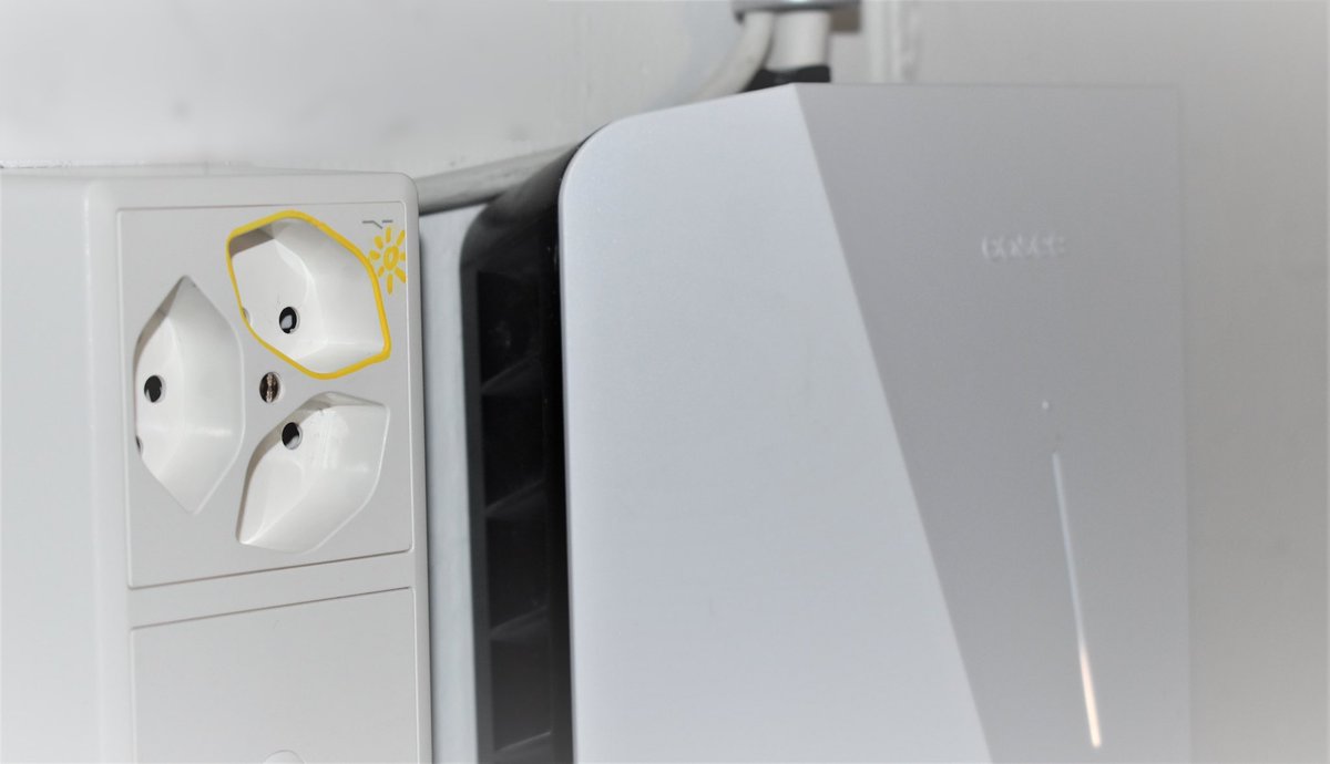 _solarmanager's tweet image. Eine tolle Umsetzung von nachhaltiger Mobilität bei einem #SolarManager Kunden: Das Elektroauto wird geregelt mit Photovoltaik Überschuss geladen an der Easee Wallbox. Daneben eine 3-fach Steckdose mit einem geschalteten Ausgang um E-Bikes nur mittels Sonnenstrom zu laden.