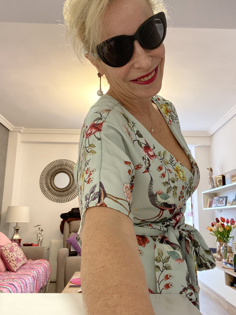 OlayaExclusive's tweet photo. Good morning my dears friends 😍😁!! #felizmiercoles #MiercolesDeGanarSeguidores #MiercolesDeCulitos #milf #mature #friends #EscortHighClass #HighClassEscort #courtesan #confident #lover 📲655571716 #RT https://t.co/PT5IZ5pKOw